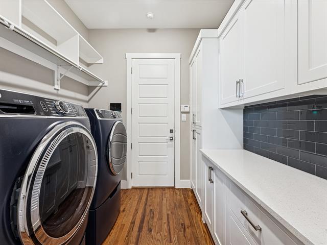 Building Photo - 914 St George Pl