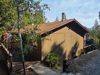 Building Photo - Spacious 3 Bedroom, 2 Bath Home with Bonus...