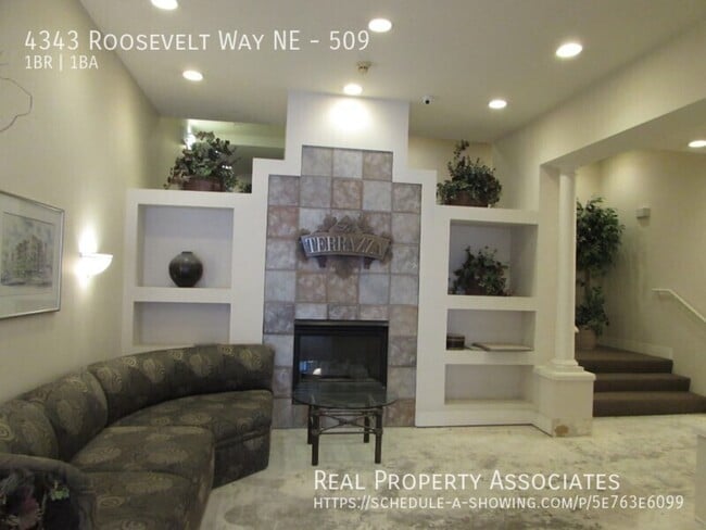 Building Photo - 4343 Roosevelt Way NE