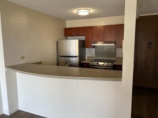 Building Photo - Pearl One - Fully Upgraded,Two Bedroom, On...