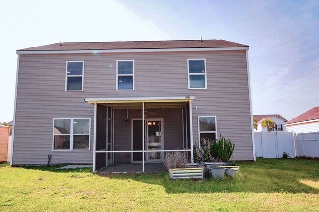 Building Photo - 105 Butternut Blvd