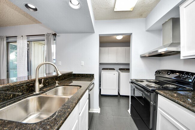 Building Photo - 250 El Dorado Blvd