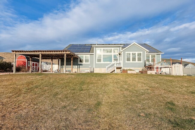 Building Photo - Beautiful 6-Bedroom Home in Eagle Mountain!