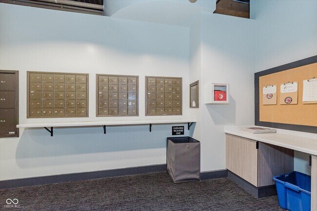 Building Photo - 430 N Park Ave