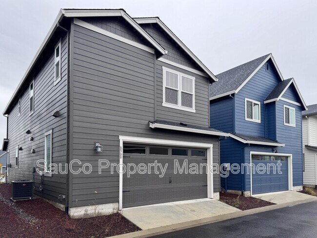 Building Photo - 8309 SE Crescent Dr