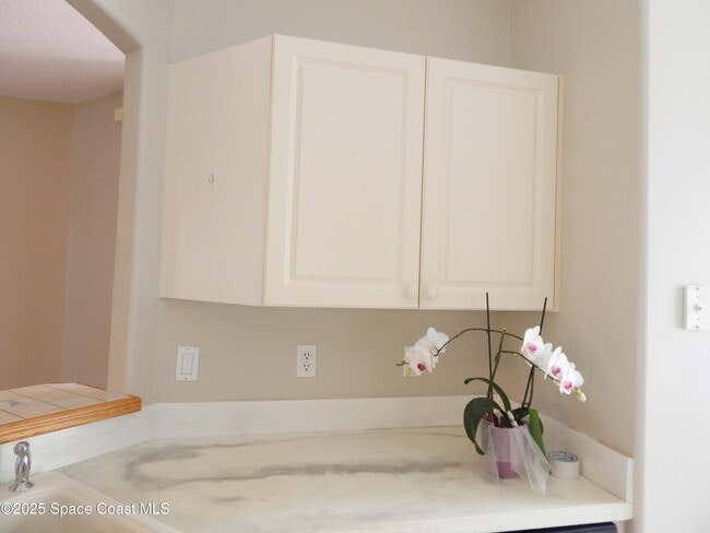 Building Photo - 4590 Brantford Ct