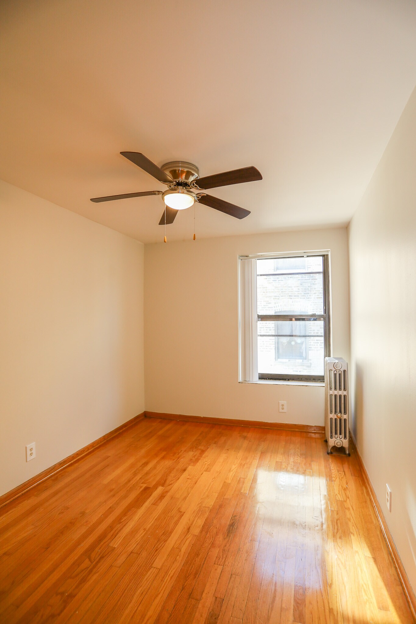 Building Photo - 1628 W Morse Ave