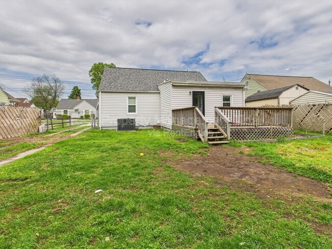 Building Photo - 3853 Atterbury St
