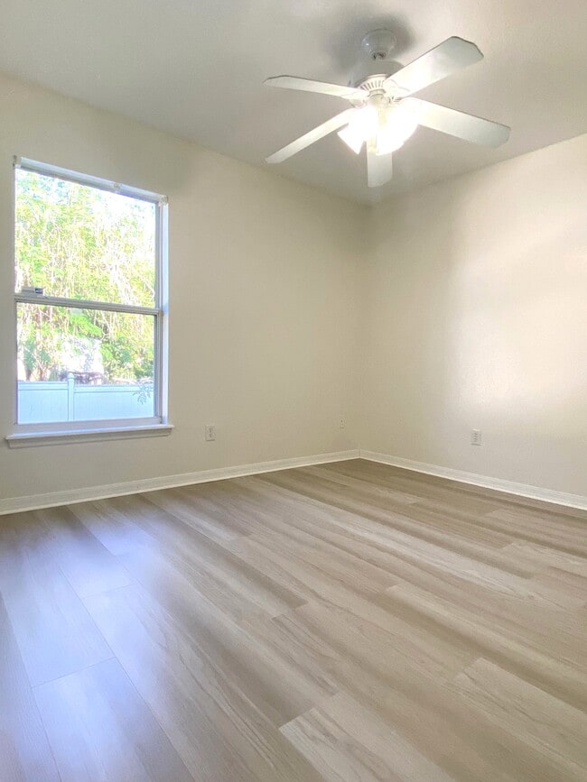 Building Photo - 462 Richmont Ct