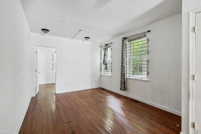 Building Photo - 2 br, 1 bath Triplex - 1812 W BERKS ST Unit A