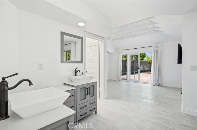 Building Photo - 24291 Los Serranos Dr