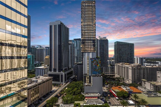 Building Photo - 801 S Miami Ave