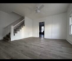 Building Photo - 14 Delmont St