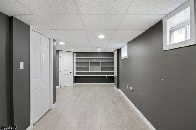Building Photo - 21 New England Dr