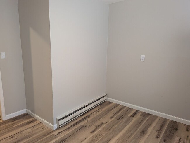 Building Photo - 1071 Kathryn