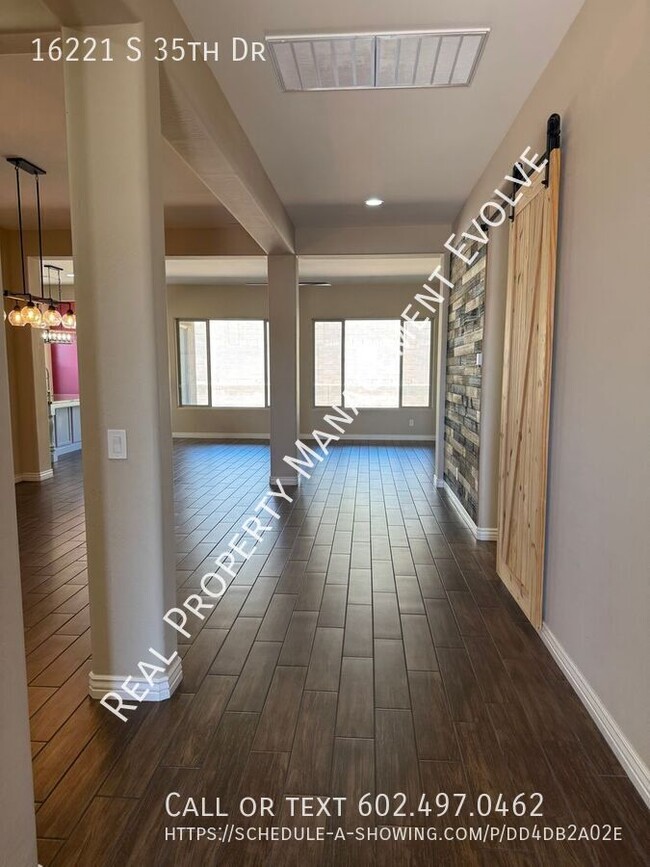 Building Photo - 16221 S 35th Dr