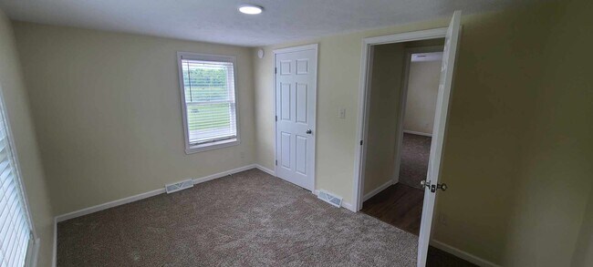 Building Photo - 336 Craig Ln