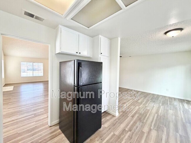 Building Photo - 24690 Rugby Ln