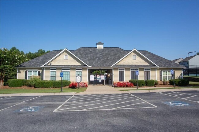 Building Photo - 173 Parkmont Ct