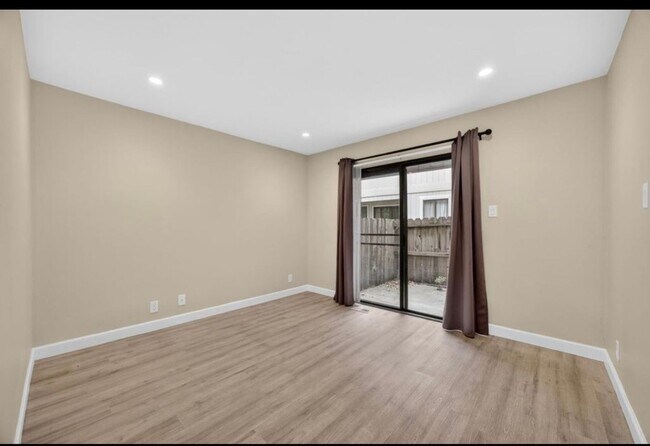 Building Photo - 4549 Melody Dr