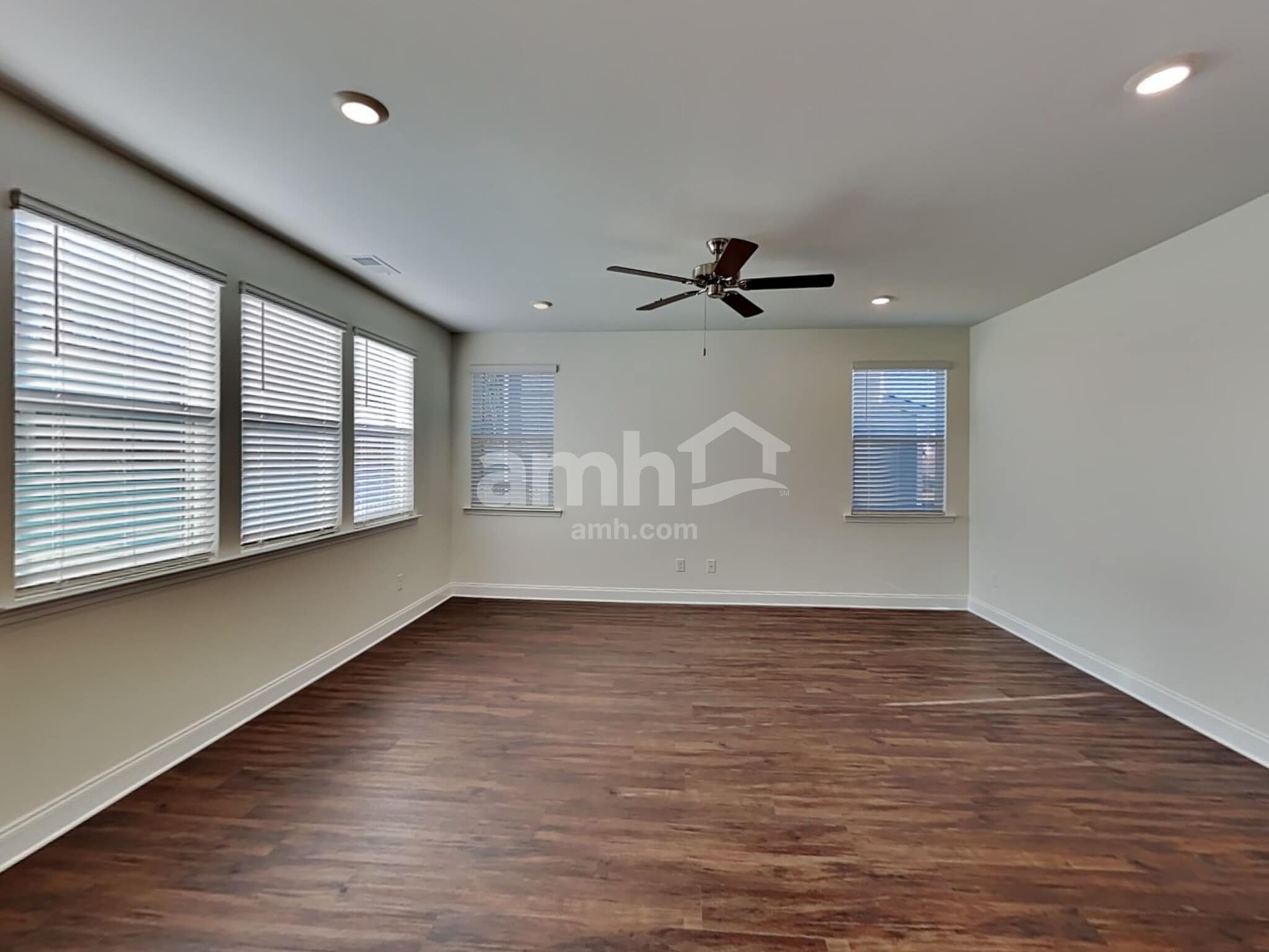 Building Photo - 602 Rivermist Dr