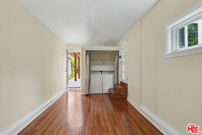 Building Photo - 3542 Greenwood Ave