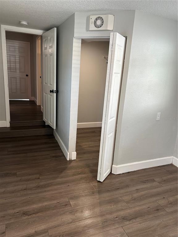 Building Photo - 2108 W Powhatan Ave