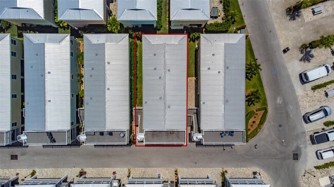 Building Photo - 375 NE Wharf Way