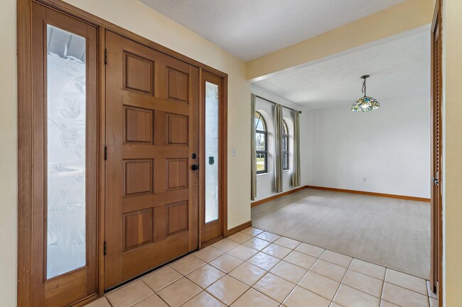 Building Photo - 149 NE Sagamore Terrace