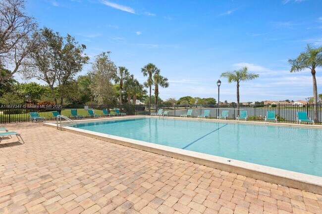 Building Photo - 18551 Woodstream Dr