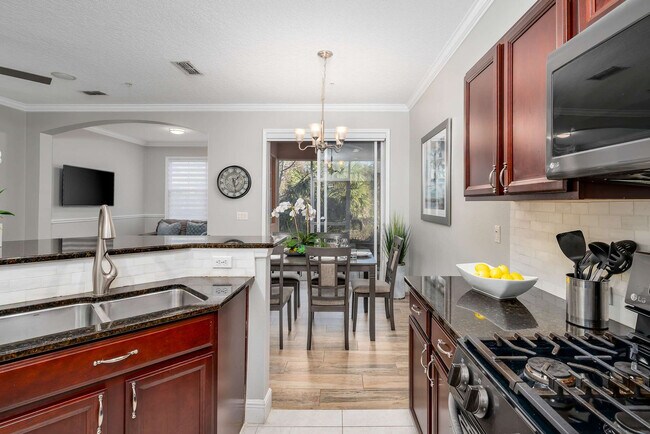 Building Photo - 875 Assembly Ct