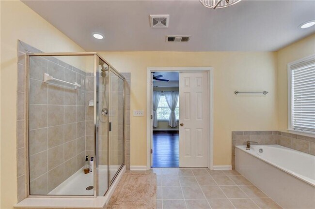 Building Photo - 770 Pimlicon Pl