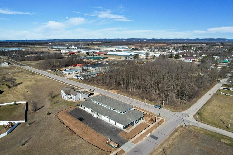 Building Photo - 5713 Eternity Dr