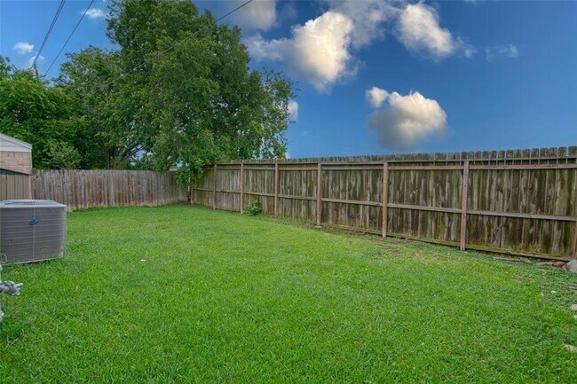 Building Photo - 13403 Carvel Ln
