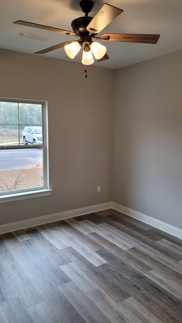 Building Photo - FULLY FURNISHED DUPLEX! 3BED 2BATH! ~ AVAL...