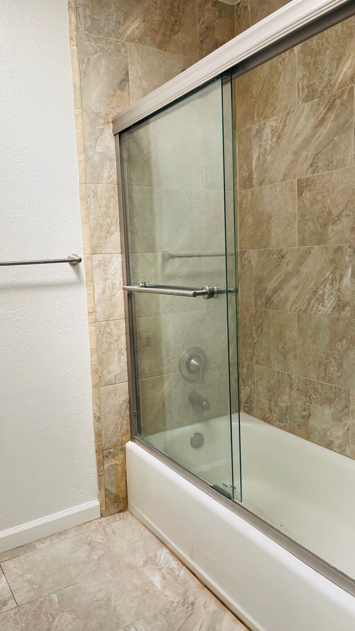 Building Photo - 126 Serra Ct