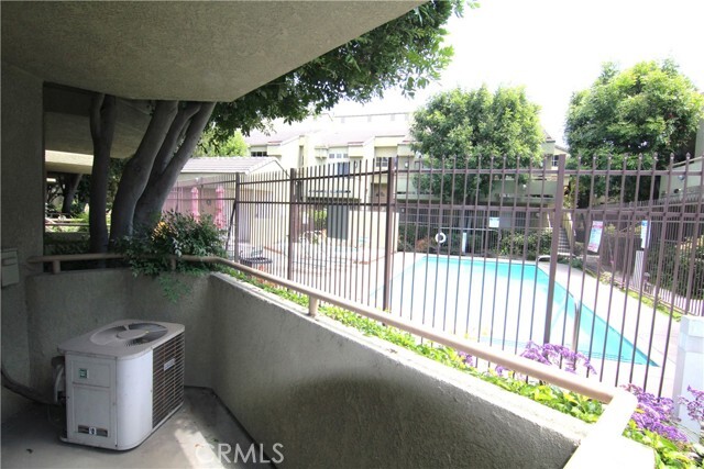 Building Photo - 15349 Hunsaker Ave