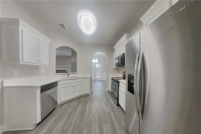 Building Photo - 1980 Lily Valley Dr