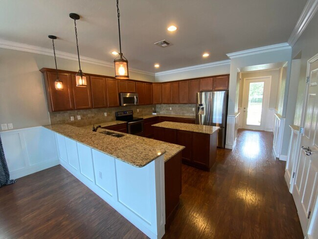 Building Photo - 9238 Wrangler Dr