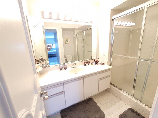 Building Photo - 1500 N Ocean Blvd