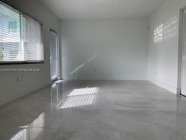Building Photo - 7207 Bay Dr