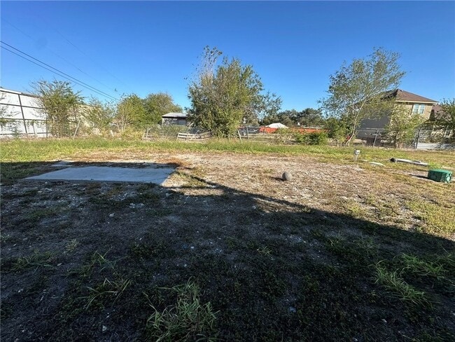 Building Photo - 3152 Meadow Ln