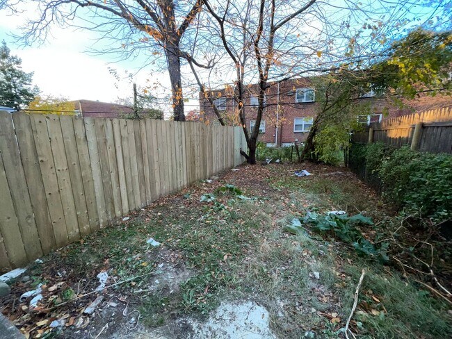 Building Photo - 6430 1/2 Tulip Street