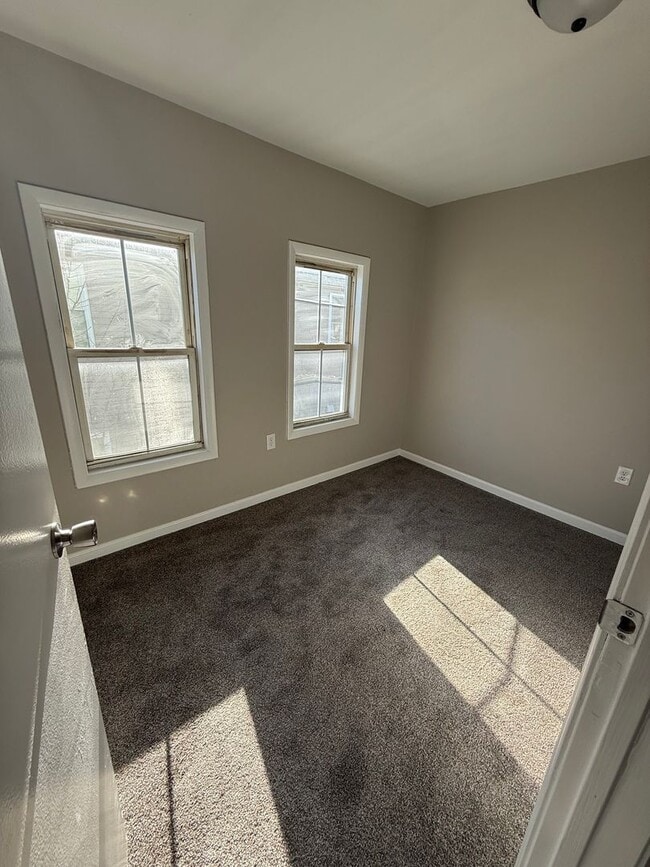 Building Photo - **COMING SOON!** 5 bedroom 2 Full bathroom home in Carlisle PA!