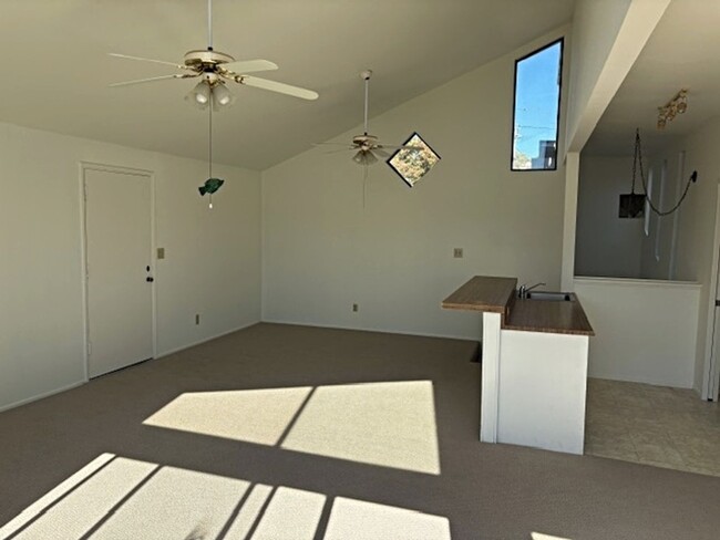 Building Photo - Aptos/Seacliff, 2bd. 2ba.+ den/office Two-...