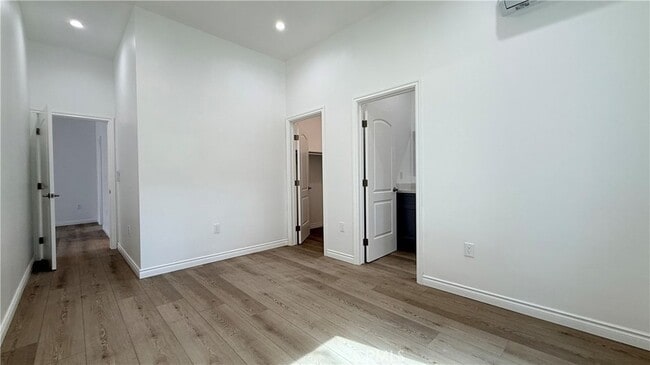 Building Photo - 656 E I St