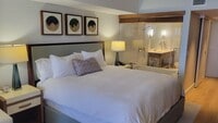 Building Photo - Highly Desirable STUDIO/1-Bath unit Long-T...