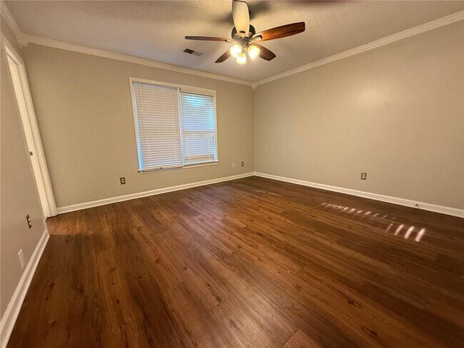 Building Photo - 5697 Frontier Walk Ln NE