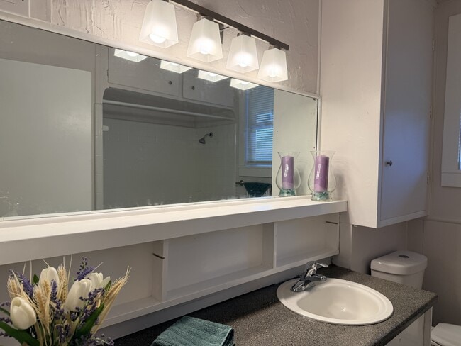 Building Photo - 3918 Harris Dr