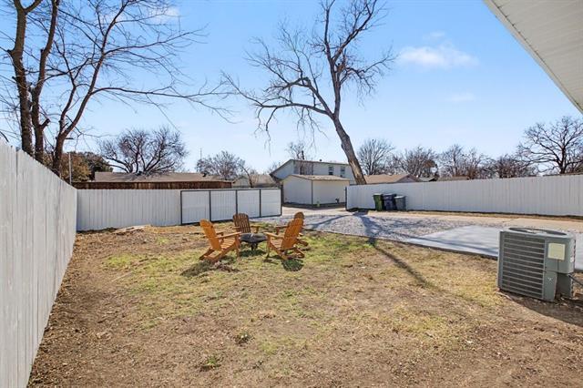 Building Photo - 806 Laguna Dr